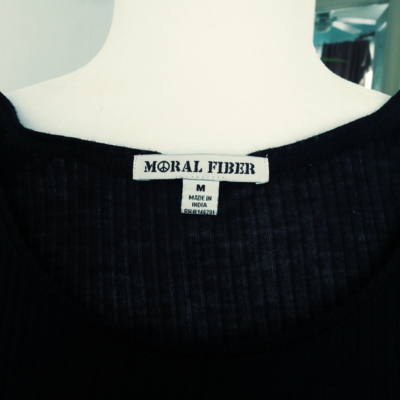 Tank top - Picture 2 of 8